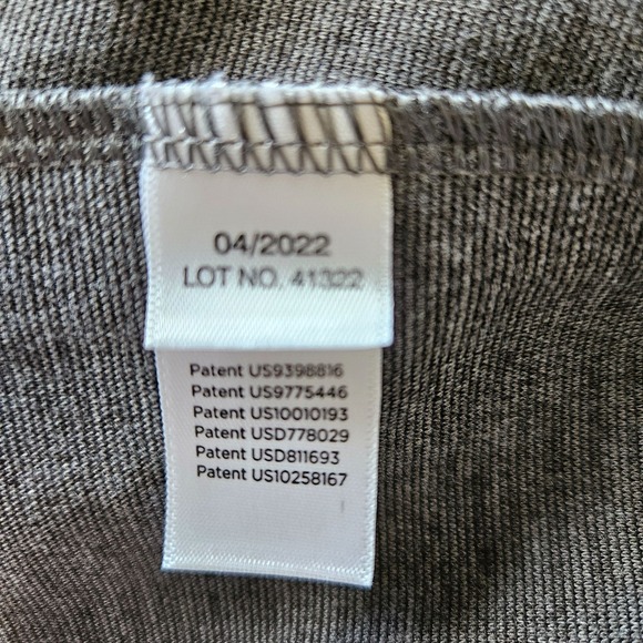 LALABU Woman Soothe Shirt Size L Grey Sleeveless Swaddle Cuddle Infant Carrier - Picture 8 of 8